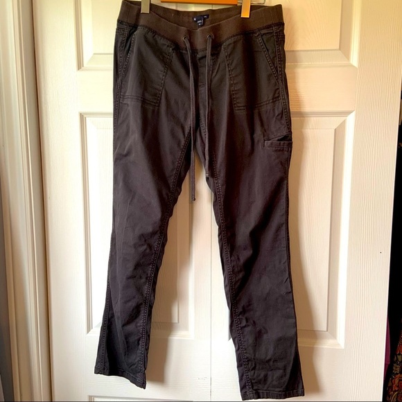 GAP vintage brown cargo styled pants 👖 size 4 regular, elastic waist - Picture 1 of 6
